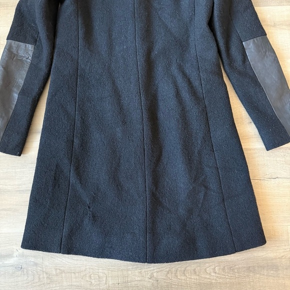 Club Monaco black Italian wool coat with leather sleeves - XS - Picture 6 of 8